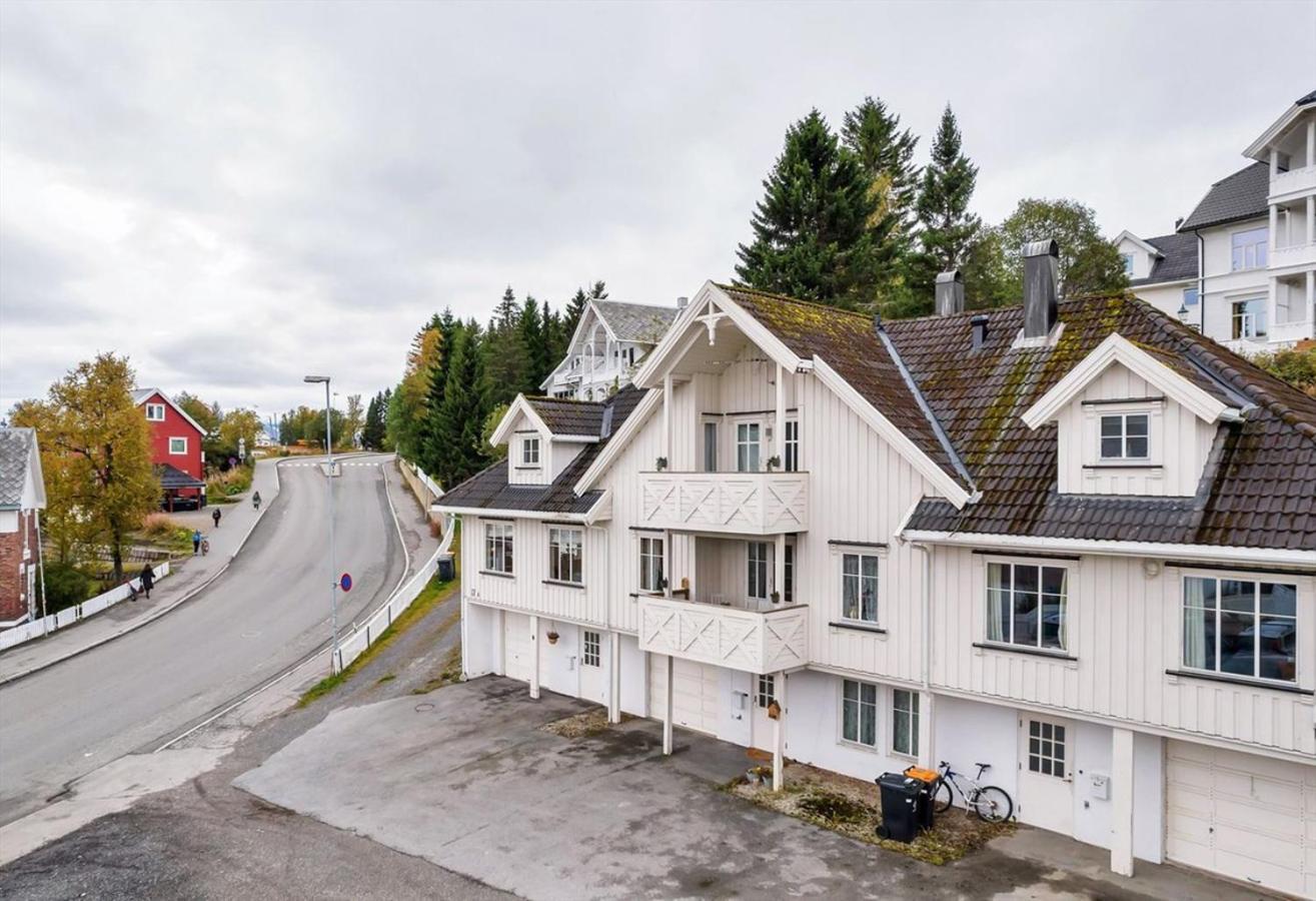 Apartment Townhouse In Central Tromsø
